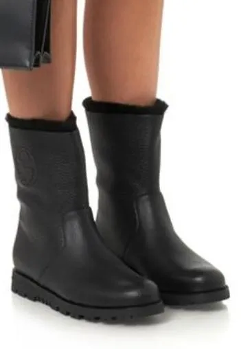 Black Meguro Fur-Lined Leather Ankle Boots